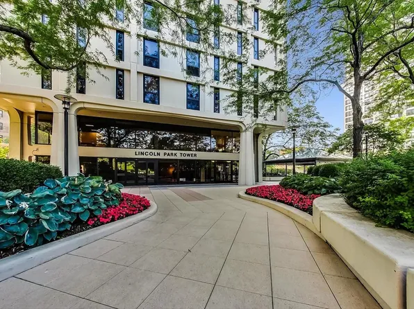 1960 N Lincoln Park W, Chicago, IL