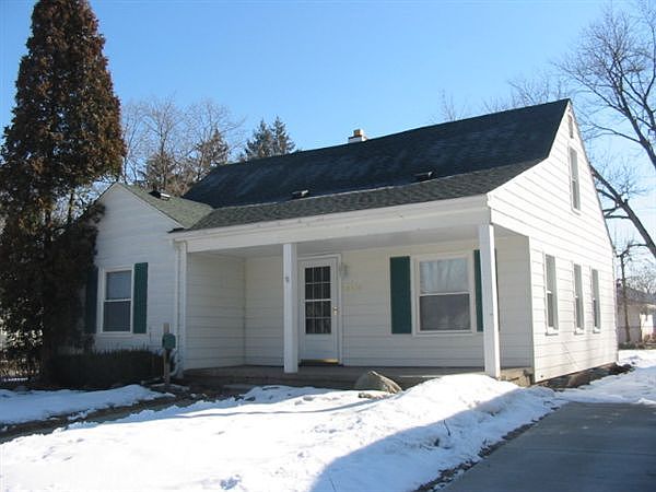 18516 Norborne front 3-07