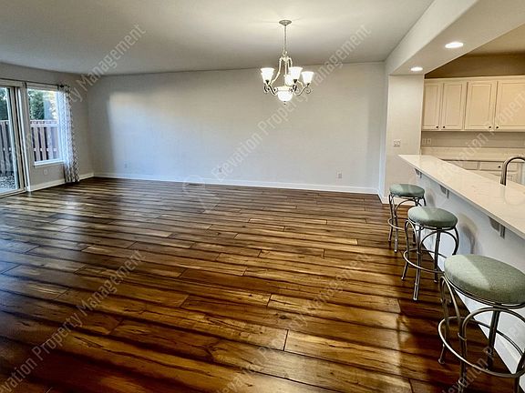 Living Room / Dining Room / Breakfast Bar