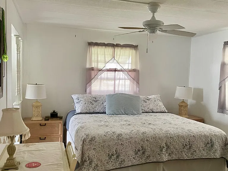172 Elmwood Ln — Photo 10