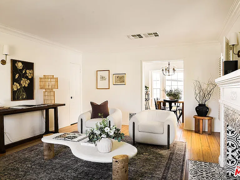 2 bed, 1.5 bath, 1410 sqft, $4,500 — Photo 3