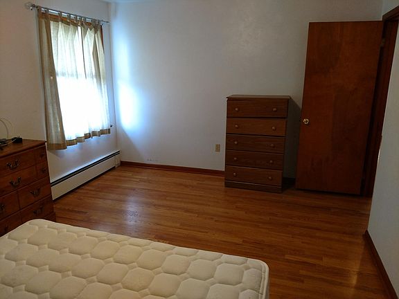 5th image of 107 Lakeview Dr