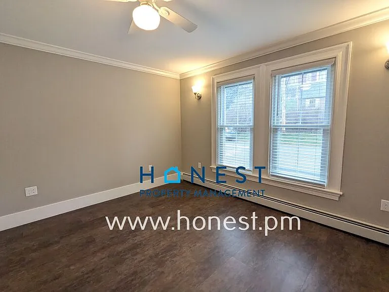 18 Warren St #3 — Photo 9