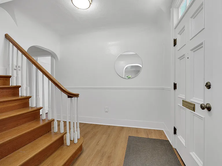 2260 E 15th Ave — Photo 19