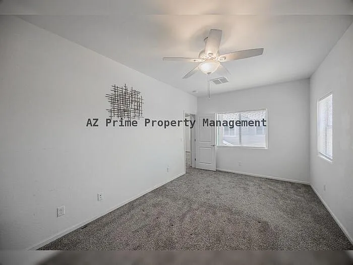 1711 W Pollack St — Photo 14