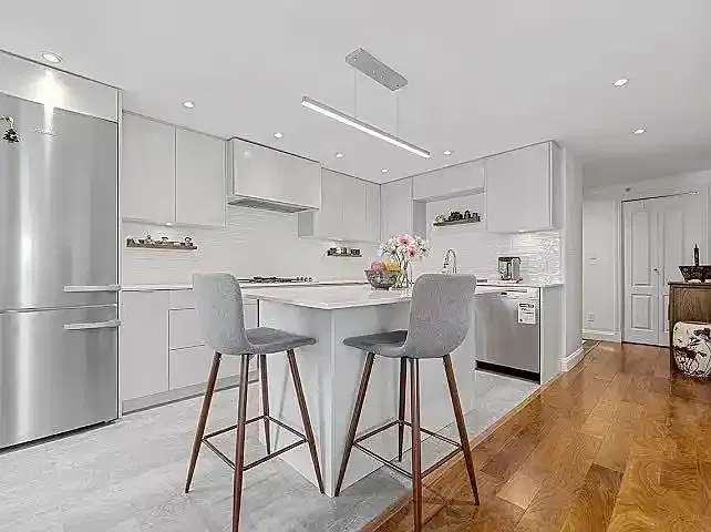 2 bed, 2.0 bath, 1190 sqft, $4,680 — Photo 3