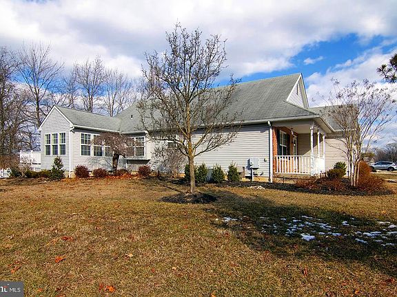 4th image of 36 Bear Creek Dr