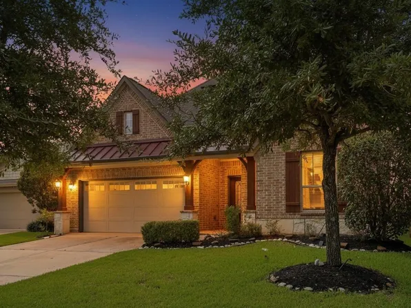 11022 Sarah Bluff Ln, Cypress, TX 77433