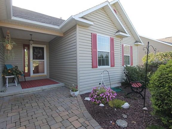 3rd image of 8702 Lavender Ln