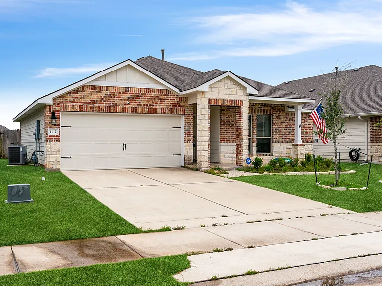 1142 Natchez Dr — Photo 5