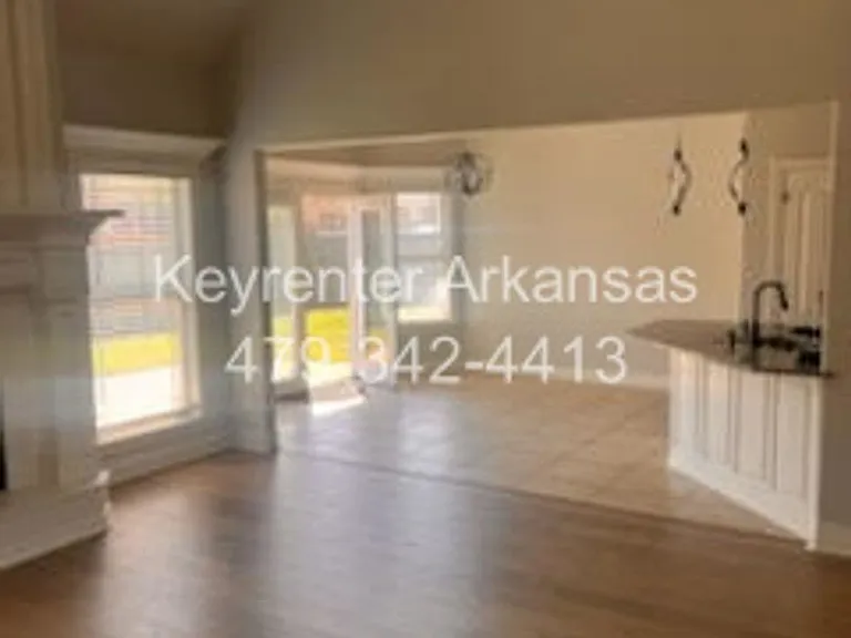 711 Saddlehorn Dr — Photo 6