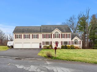 209 Garland Dr, Pelham, NH 03076