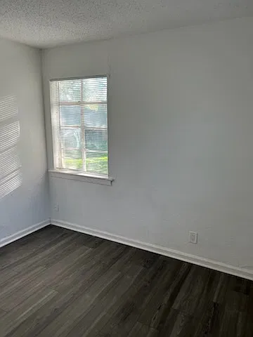 2 bed, 754 sqft, $1,250 — Photo 2