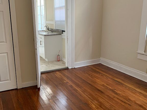 3rd image of 2608 Constance St