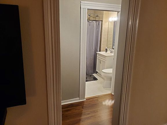 5th image of 655 W Green St