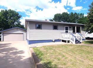 911 N Huron Ave, Pierre, SD 57501