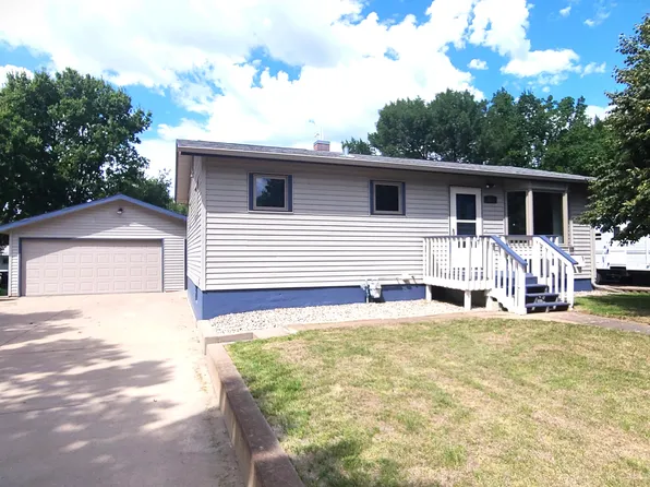 911 N Huron Ave, Pierre, SD 57501