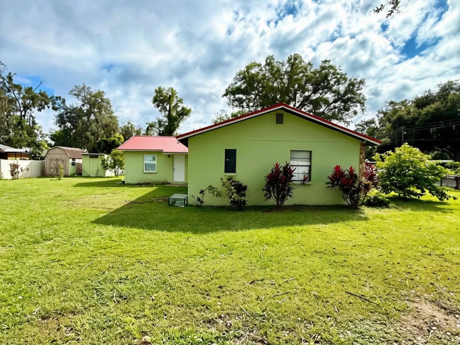 3 bed, 1548 sqft, $2,200 — Photo 2
