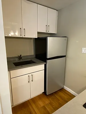 Rented by Bahar Management | media 12