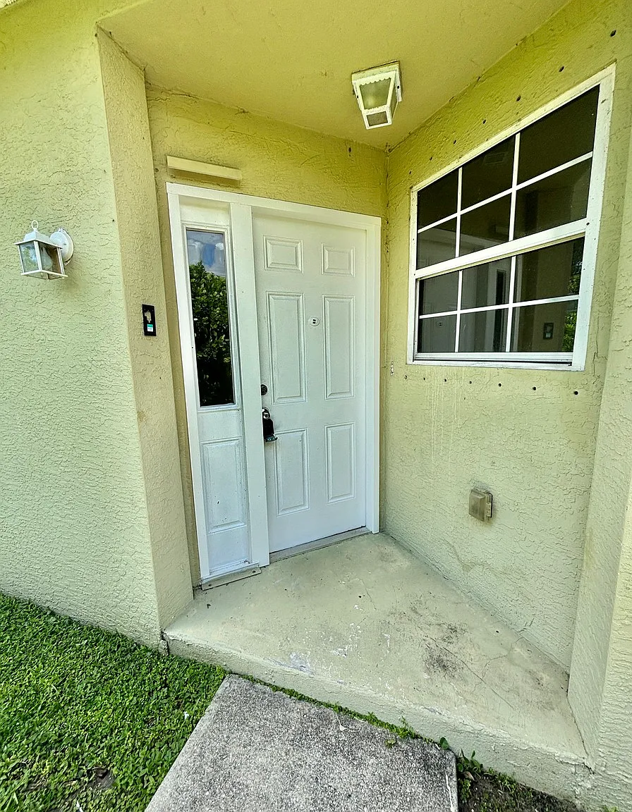 3 bed, 2.0 bath, 1527 sqft, $1,650 — Photo 3