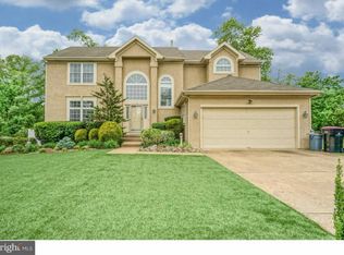 10 Brookstone Dr, Sicklerville, NJ 08081