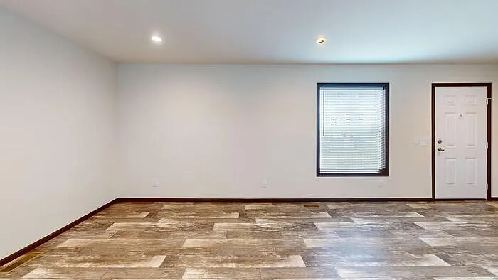 109 American Ave — Photo 12