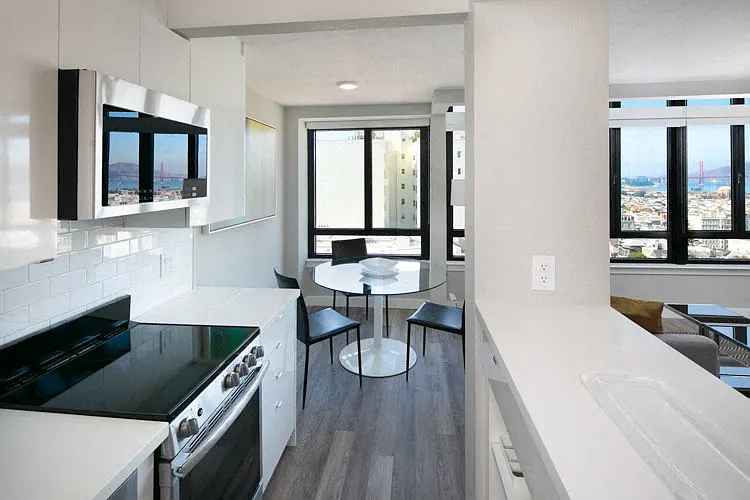 2000 Broadway Street Apartments — Photo 16