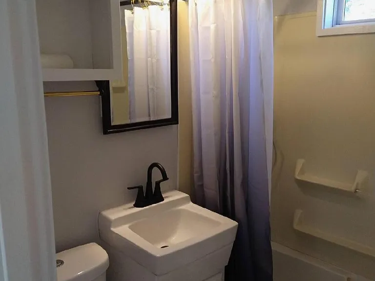 136 Huron Rd — Photo 8