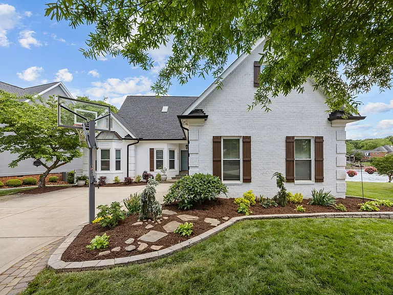 7322 Swansea Ln — Photo 76