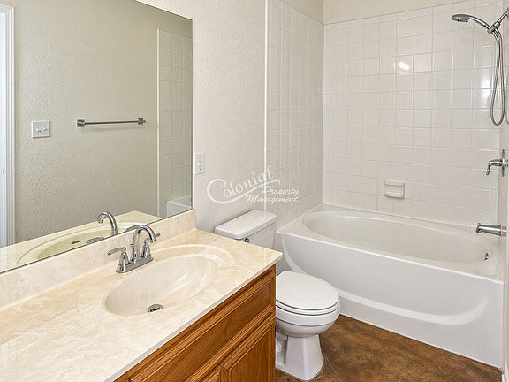 5th image of 3709 Dustin Ct #B