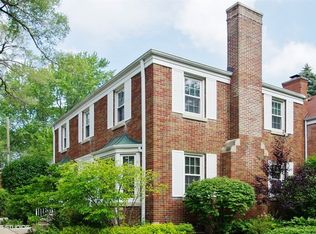 6467 N Hiawatha Ave, Chicago, IL 60646