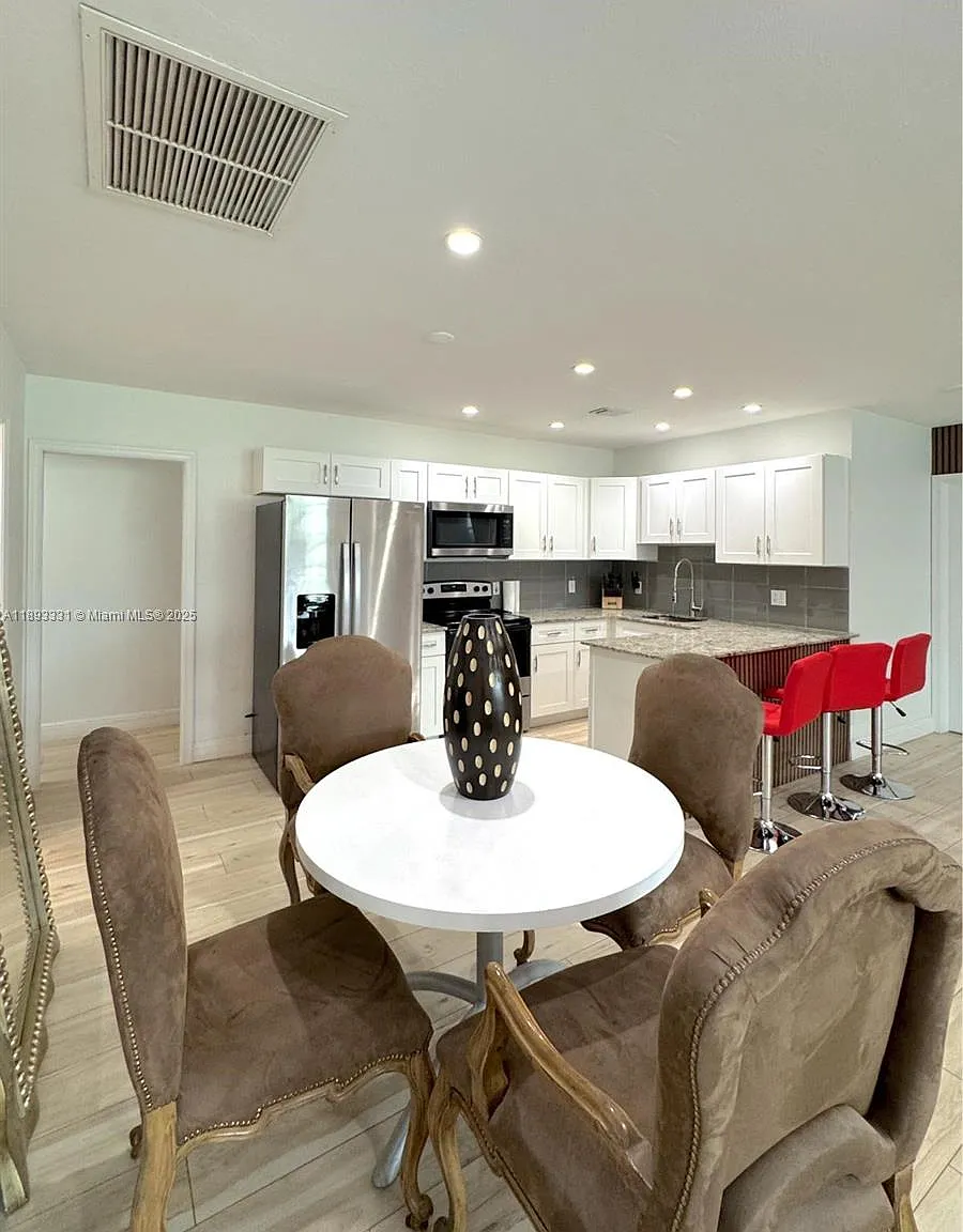 Deerfield Beach Estates — Photo 3