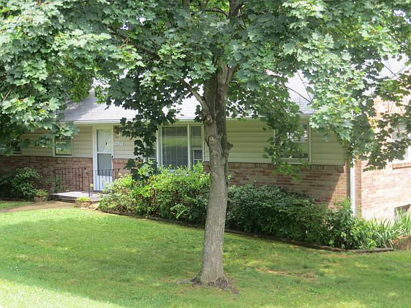 2nd image of 3629 Parkwood Dr