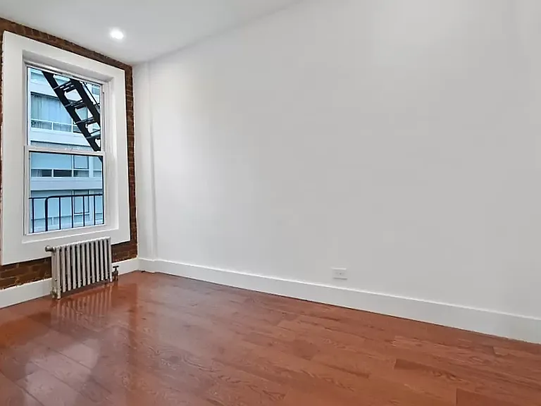 1158 2nd Ave #3W — Photo 3