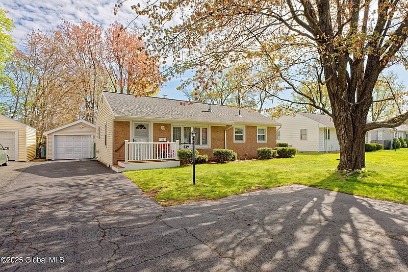 3rd image of 249 Old Niskayuna Road