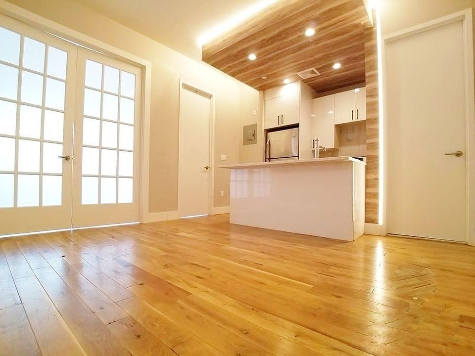 1st image of 482 Hancock St