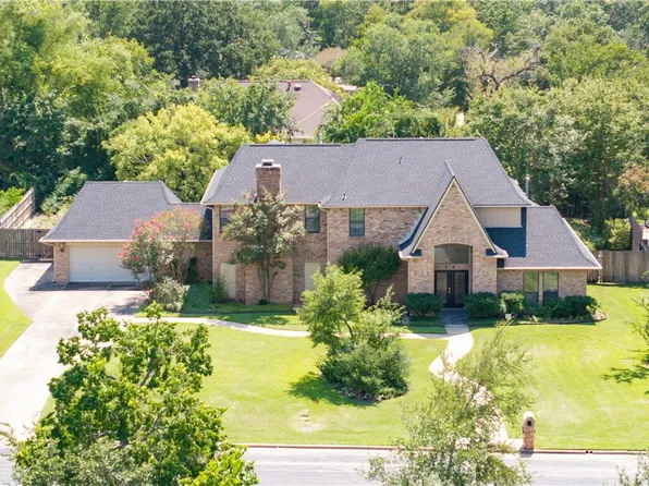 2904 Camille Dr, College Station, TX 77845