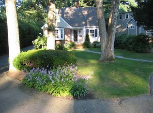 28 Hemlock St, Needham, MA 02492