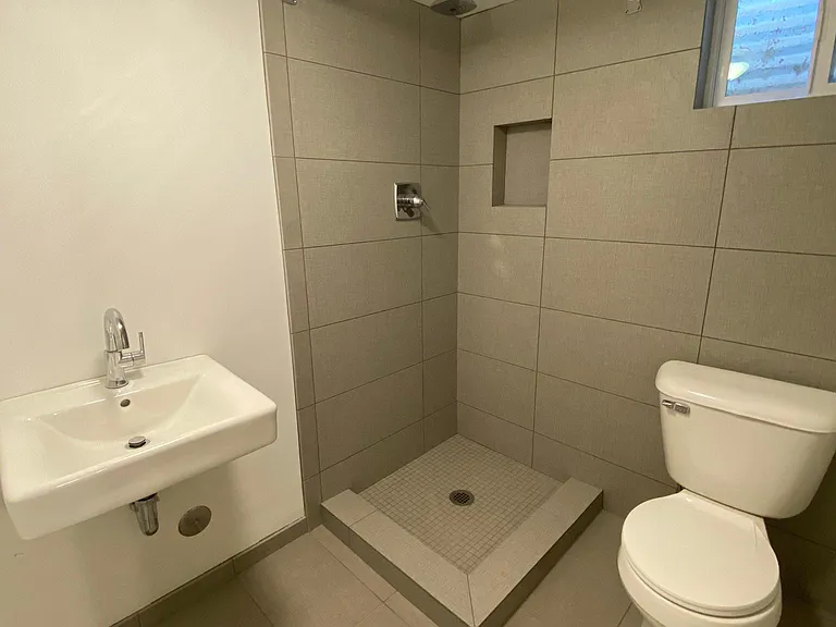 3719 Clark Ave — Photo 28