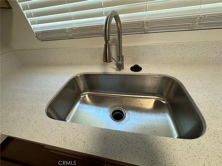 15226 Normandie Ave #B — Photo 11