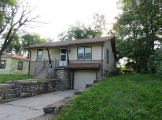 423 S Vassar Ave, Sugar Creek, MO 64054