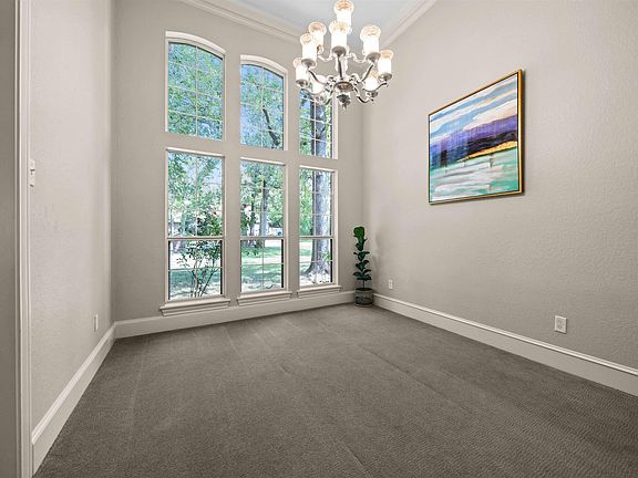 5th image of 16211 Cumberland Way