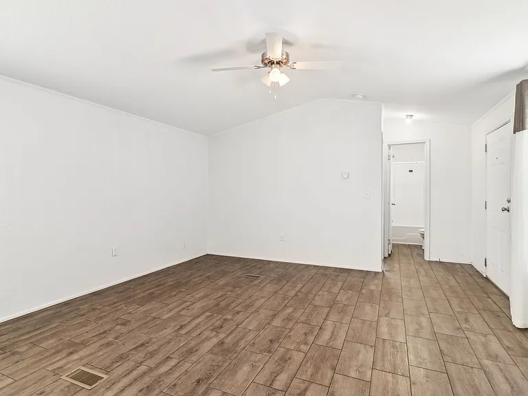 Skyline Village — Photo 15