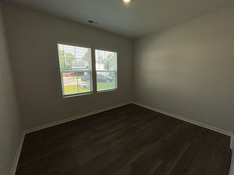 503 Sandy Hollow Dr — Photo 16