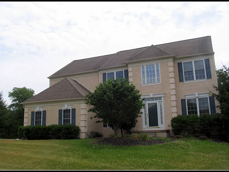 2812 River Willow Dr — Photo 1