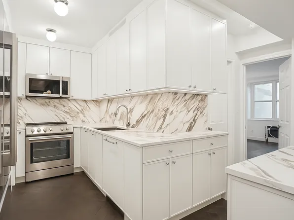 116 East 66th Street image 4 of 9