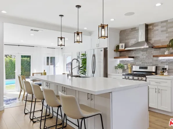 17320 Tiara St, Encino, CA 91316