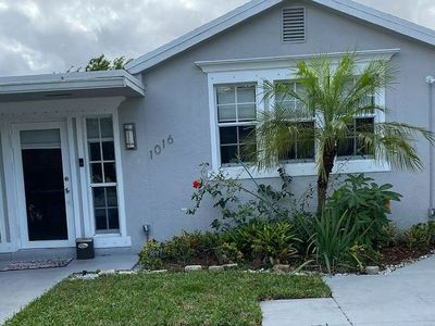 1016 NE 35th St, Oakland Park, FL, 33334
