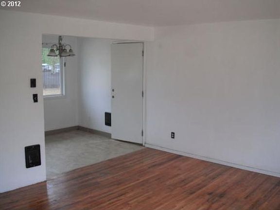 4th image of 1116 NE 75th St