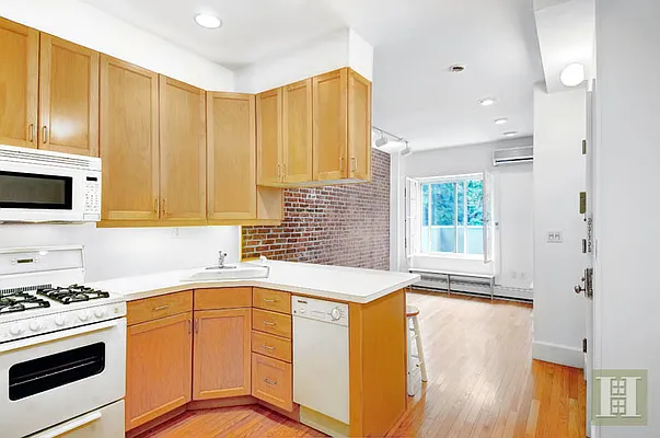 Rented by Halstead Real Estate | media 13